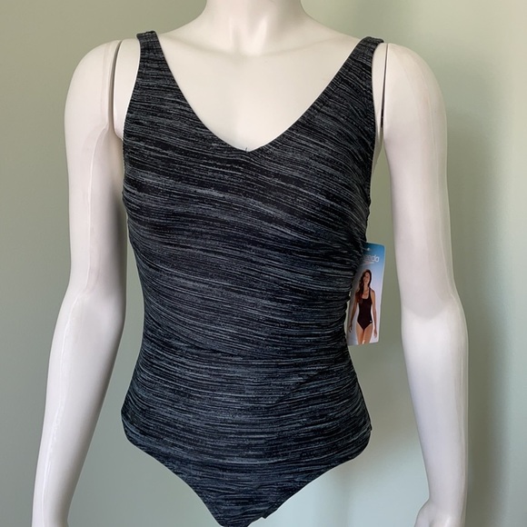 Speedo Women's One Piece Modest Spacedyed Black Gray Swimsuit NEW - Picture 2 of 6